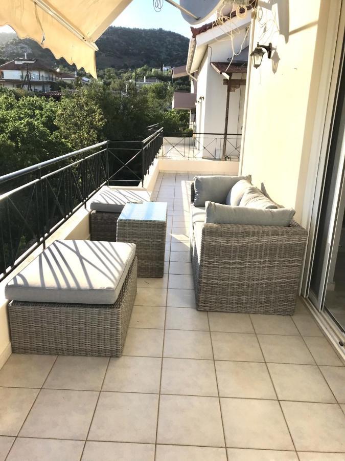 Beautiful Maisonette With A View To The Mountains And The Sea Ajía Marína Kültér fotó