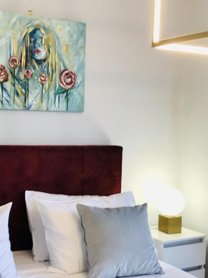 Beautiful Maisonette With A View To The Mountains And The Sea Ajía Marína Kültér fotó
