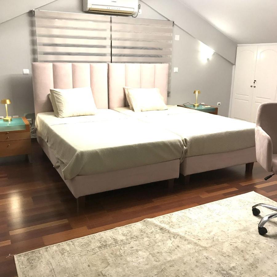 Beautiful Maisonette With A View To The Mountains And The Sea Ajía Marína Kültér fotó