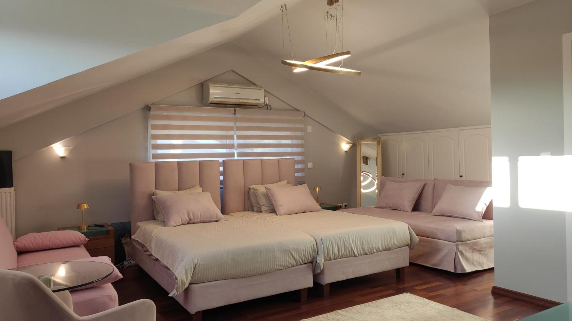 Beautiful Maisonette With A View To The Mountains And The Sea Ajía Marína Kültér fotó